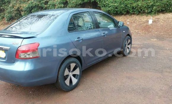 Acheter Occasion Voiture Toyota Yaris Bleu à Kigali, Rwanda Acheter Occasion Voiture Toyota Yaris Bleu à Kigali, Rwanda