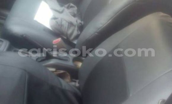 Acheter Occasion Voiture Toyota RAV4 Blanc à Kigali, Rwanda Acheter Occasion Voiture Toyota RAV4 Blanc à Kigali, Rwanda