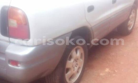 Acheter Occasion Voiture Toyota RAV4 Blanc à Kigali, Rwanda Acheter Occasion Voiture Toyota RAV4 Blanc à Kigali, Rwanda