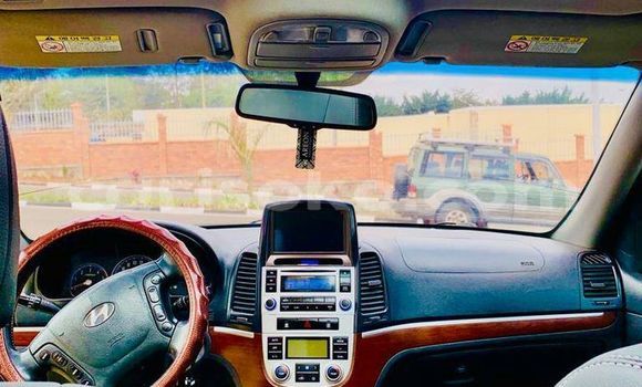 Buy Used Hyundai Santa Fe White Car in Kigali in Rwanda Buy Used Hyundai Santa Fe White Car in Kigali in Rwanda