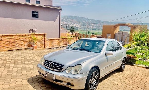 Acheter Occasion Voiture Mercedes-Benz KOMPRESSOR Gris à Kigali, Rwanda Acheter Occasion Voiture Mercedes-Benz KOMPRESSOR Gris à Kigali, Rwanda
