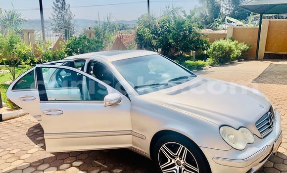 Acheter Occasion Voiture Mercedes-Benz KOMPRESSOR Gris à Kigali, Rwanda Acheter Occasion Voiture Mercedes-Benz KOMPRESSOR Gris à Kigali, Rwanda