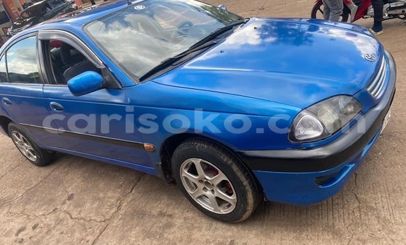 اشتري مستعمل Toyota Avensis Bleu سيارة في Kigali في Rwanda اشتري مستعمل Toyota Avensis Bleu سيارة في Kigali في Rwanda