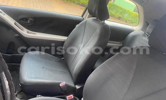 اشتري مستعمل Toyota Yaris Gris سيارة في Kigali في Rwanda اشتري مستعمل Toyota Yaris Gris سيارة في Kigali في Rwanda