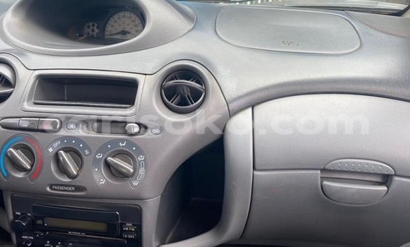 اشتري مستعمل Toyota Echo Bleu سيارة في Kigali في Rwanda اشتري مستعمل Toyota Echo Bleu سيارة في Kigali في Rwanda