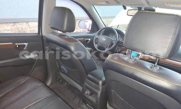 Sayi Na hannu Hyundai Santa Fe Gris Mota in Kigali a Rwanda Sayi Na hannu Hyundai Santa Fe Gris Mota in Kigali a Rwanda