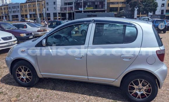 Sayi Na hannu Toyota Vitz Gris Mota in Kigali a Rwanda Sayi Na hannu Toyota Vitz Gris Mota in Kigali a Rwanda