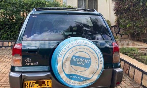 Sayi Na hannu Toyota RAV4 Bleu Mota in Kigali a Rwanda Sayi Na hannu Toyota RAV4 Bleu Mota in Kigali a Rwanda