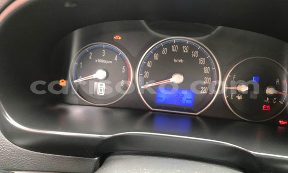 Sayi Na hannu Hyundai Santa Fe Bleu Mota in Kigali a Rwanda Sayi Na hannu Hyundai Santa Fe Bleu Mota in Kigali a Rwanda