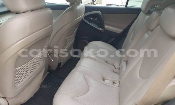 Sayi Na hannu Toyota RAV4 Noir Mota in Kigali a Rwanda Sayi Na hannu Toyota RAV4 Noir Mota in Kigali a Rwanda