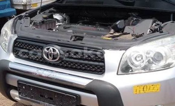 Sayi Na hannu Toyota RAV4 Gris Mota in Kigali a Rwanda Sayi Na hannu Toyota RAV4 Gris Mota in Kigali a Rwanda
