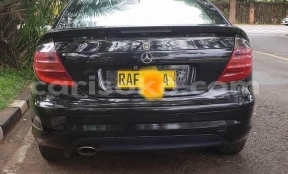 Sayi Na hannu Mercedes-Benz CLK–Class Noir Mota in Kigali a Rwanda Sayi Na hannu Mercedes-Benz CLK–Class Noir Mota in Kigali a Rwanda