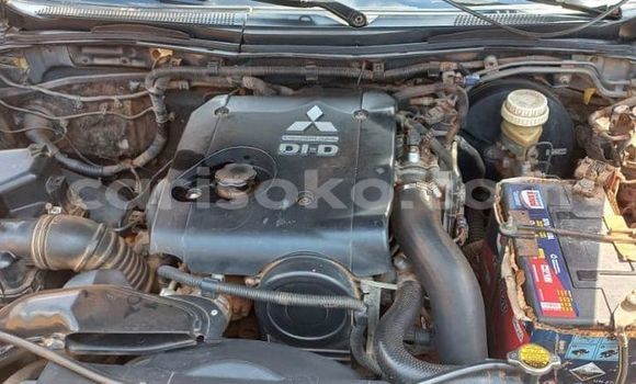 Sayi Na hannu Mitsubishi L200 Bleu Mota in Kigali a Rwanda Sayi Na hannu Mitsubishi L200 Bleu Mota in Kigali a Rwanda