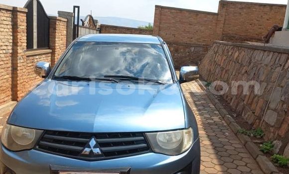 Sayi Na hannu Mitsubishi L200 Bleu Mota in Kigali a Rwanda Sayi Na hannu Mitsubishi L200 Bleu Mota in Kigali a Rwanda