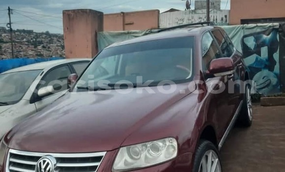 Acheter Occasion Voiture Volkswagen Touareg Rouge à Kigali, Rwanda Acheter Occasion Voiture Volkswagen Touareg Rouge à Kigali, Rwanda