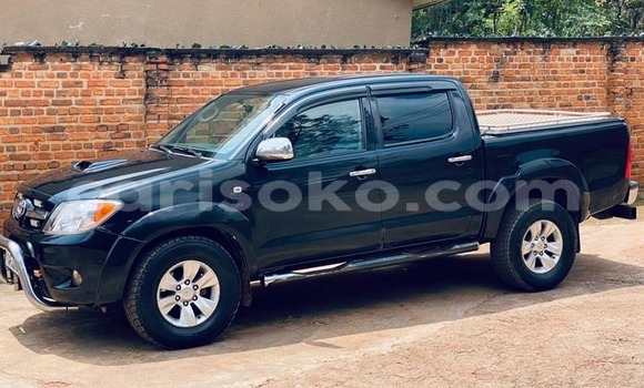 Sayi Na hannu Toyota Hiluxe VIGO Noir Mota in Kigali a Rwanda Sayi Na hannu Toyota Hiluxe VIGO Noir Mota in Kigali a Rwanda