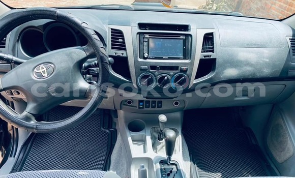 Sayi Na hannu Toyota Hiluxe VIGO Noir Mota in Kigali a Rwanda Sayi Na hannu Toyota Hiluxe VIGO Noir Mota in Kigali a Rwanda