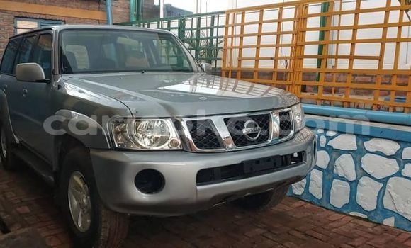Sayi Na hannu Nissan Patrol Gris Mota in Kigali a Rwanda Sayi Na hannu Nissan Patrol Gris Mota in Kigali a Rwanda