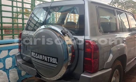 Sayi Na hannu Nissan Patrol Gris Mota in Kigali a Rwanda Sayi Na hannu Nissan Patrol Gris Mota in Kigali a Rwanda