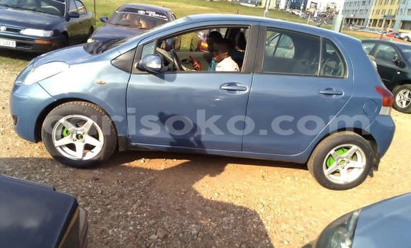Sayi Na hannu Toyota Yaris Bleu Mota in Kigali a Rwanda Sayi Na hannu Toyota Yaris Bleu Mota in Kigali a Rwanda