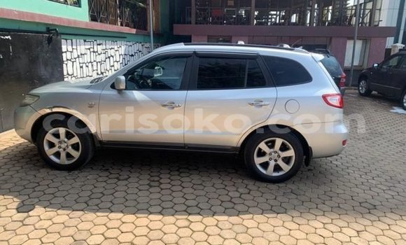 Sayi Na hannu Hyundai Santa Fe Gris Mota in Kigali a Rwanda Sayi Na hannu Hyundai Santa Fe Gris Mota in Kigali a Rwanda