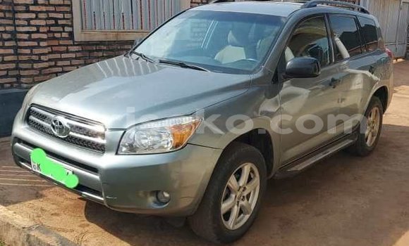 اشتري مستعمل Toyota RAV4 Vert سيارة في Kigali في Rwanda اشتري مستعمل Toyota RAV4 Vert سيارة في Kigali في Rwanda