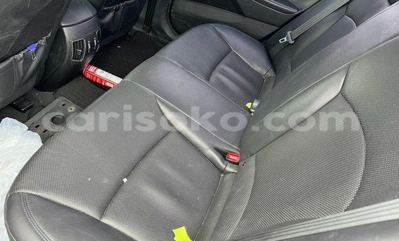 اشتري مستعمل Hyundai Sonata Blanc سيارة في Kigali في Rwanda اشتري مستعمل Hyundai Sonata Blanc سيارة في Kigali في Rwanda