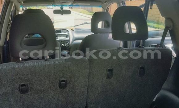 اشتري مستعمل Toyota RAV4 Bleu سيارة في Kigali في Rwanda اشتري مستعمل Toyota RAV4 Bleu سيارة في Kigali في Rwanda