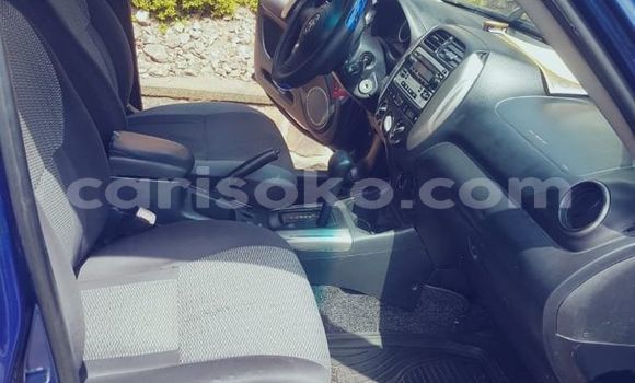اشتري مستعمل Toyota RAV4 Bleu سيارة في Kigali في Rwanda اشتري مستعمل Toyota RAV4 Bleu سيارة في Kigali في Rwanda
