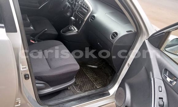 اشتري مستعمل Toyota Matrix Gris سيارة في Kigali في Rwanda اشتري مستعمل Toyota Matrix Gris سيارة في Kigali في Rwanda