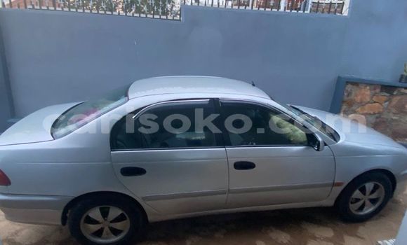 اشتري مستعمل Toyota Avensis Bleu سيارة في Kigali في Rwanda اشتري مستعمل Toyota Avensis Bleu سيارة في Kigali في Rwanda