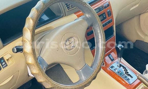 اشتري مستعمل Toyota Corolla Marron سيارة في Kigali في Rwanda اشتري مستعمل Toyota Corolla Marron سيارة في Kigali في Rwanda