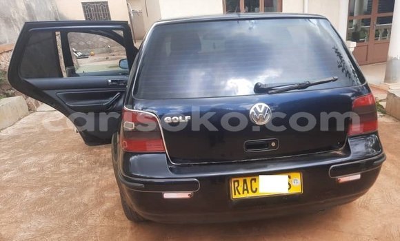 اشتري مستعمل Volkswagen Golf Bleu سيارة في Kigali في Rwanda اشتري مستعمل Volkswagen Golf Bleu سيارة في Kigali في Rwanda