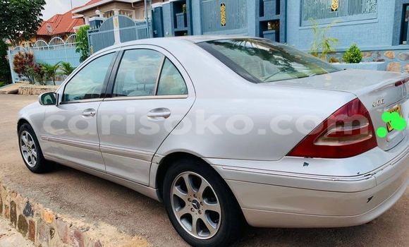 اشتري مستعمل Mercedes-Benz C–Class Gris سيارة في Kigali في Rwanda اشتري مستعمل Mercedes-Benz C–Class Gris سيارة في Kigali في Rwanda