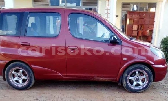 اشتري مستعمل Toyota Yaris Rouge سيارة في Kigali في Rwanda اشتري مستعمل Toyota Yaris Rouge سيارة في Kigali في Rwanda