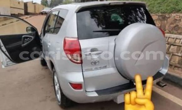 Sayi Na hannu Toyota RAV4 Gris Mota in Kigali a Rwanda Sayi Na hannu Toyota RAV4 Gris Mota in Kigali a Rwanda