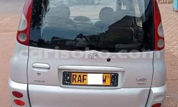 Sayi Na hannu Toyota Yaris Verso Gris Mota in Kigali a Rwanda Sayi Na hannu Toyota Yaris Verso Gris Mota in Kigali a Rwanda