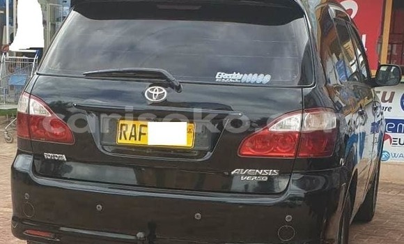 Acheter Occasion Voiture Toyota Avensis Verso Noir à Kigali, Rwanda Acheter Occasion Voiture Toyota Avensis Verso Noir à Kigali, Rwanda