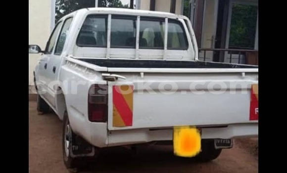 Acheter Occasion Voiture Toyota Hilux Blanc à Kigali, Rwanda Acheter Occasion Voiture Toyota Hilux Blanc à Kigali, Rwanda