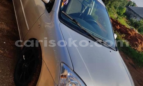 Acheter Occasion Voiture Toyota Corolla Gris à Kigali, Rwanda Acheter Occasion Voiture Toyota Corolla Gris à Kigali, Rwanda