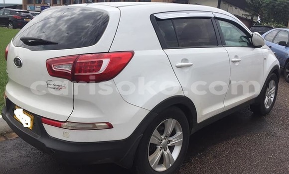 اشتري مستعمل Kia Sportage Blanc سيارة في Kigali في Rwanda اشتري مستعمل Kia Sportage Blanc سيارة في Kigali في Rwanda