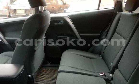 Sayi Na hannu Toyota RAV4 Noir Mota in Kigali a Rwanda Sayi Na hannu Toyota RAV4 Noir Mota in Kigali a Rwanda