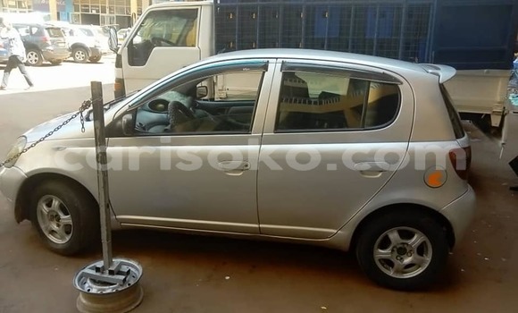 Sayi Na hannu Toyota Vitz Gris Mota in Kigali a Rwanda Sayi Na hannu Toyota Vitz Gris Mota in Kigali a Rwanda
