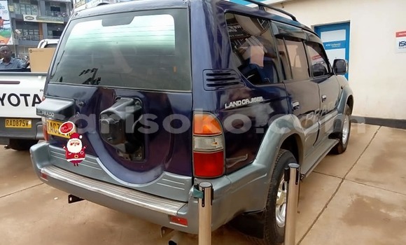 Acheter Occasion Voiture Toyota Land Cruiser Prado Bleu à Kigali, Rwanda Acheter Occasion Voiture Toyota Land Cruiser Prado Bleu à Kigali, Rwanda