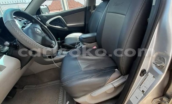 اشتري مستعمل Toyota RAV4 Gris سيارة في Kigali في Rwanda اشتري مستعمل Toyota RAV4 Gris سيارة في Kigali في Rwanda