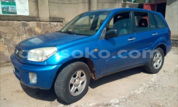 Acheter Occasion Voiture Toyota RAV4 Bleu à Kigali, Rwanda Acheter Occasion Voiture Toyota RAV4 Bleu à Kigali, Rwanda