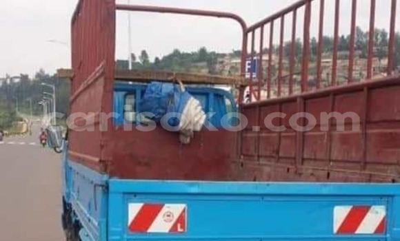 Acheter Occasion Voiture Toyota Dyna Bleu à Kigali, Rwanda Acheter Occasion Voiture Toyota Dyna Bleu à Kigali, Rwanda