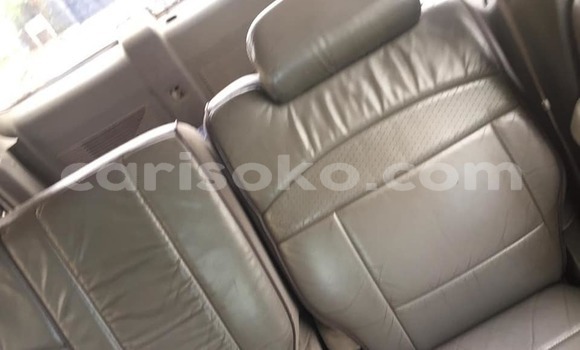 Acheter Occasion Voiture Ford Explorer Blanc à Kigali, Rwanda Acheter Occasion Voiture Ford Explorer Blanc à Kigali, Rwanda