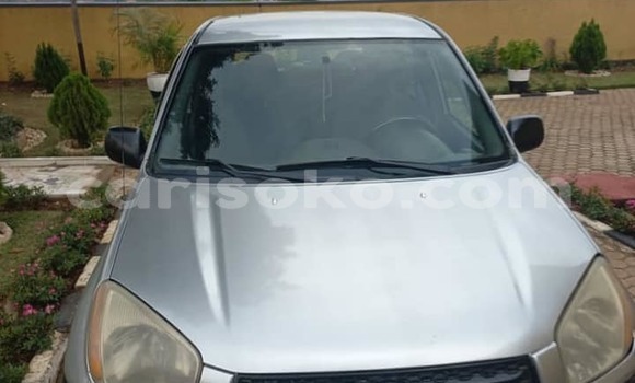 Sayi Na hannu Toyota RAV4 Gris Mota in Kigali a Rwanda Sayi Na hannu Toyota RAV4 Gris Mota in Kigali a Rwanda