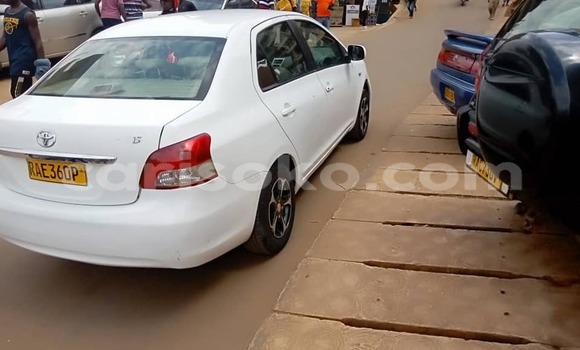 Sayi Na hannu Toyota Yaris Blanc Mota in Kigali a Rwanda Sayi Na hannu Toyota Yaris Blanc Mota in Kigali a Rwanda